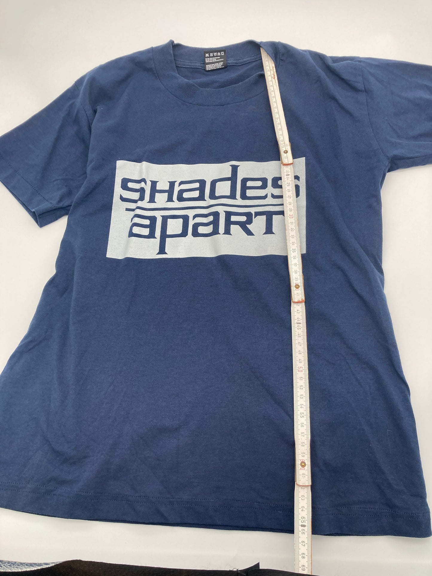 SHADES APART • T-Shirt • Second Hand