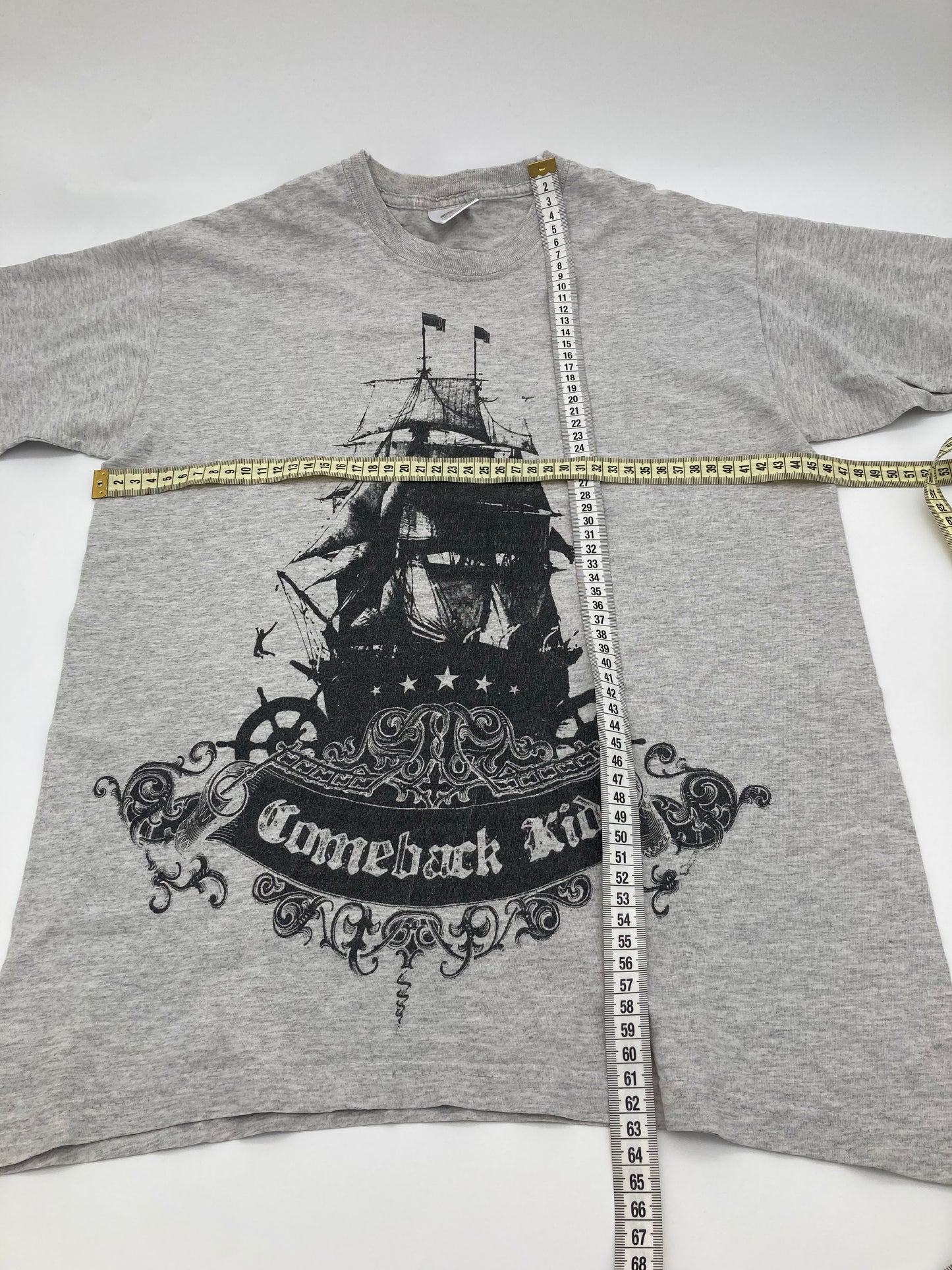 COMEBACK KID • Ship • T-Shirt • Small • Second Hand