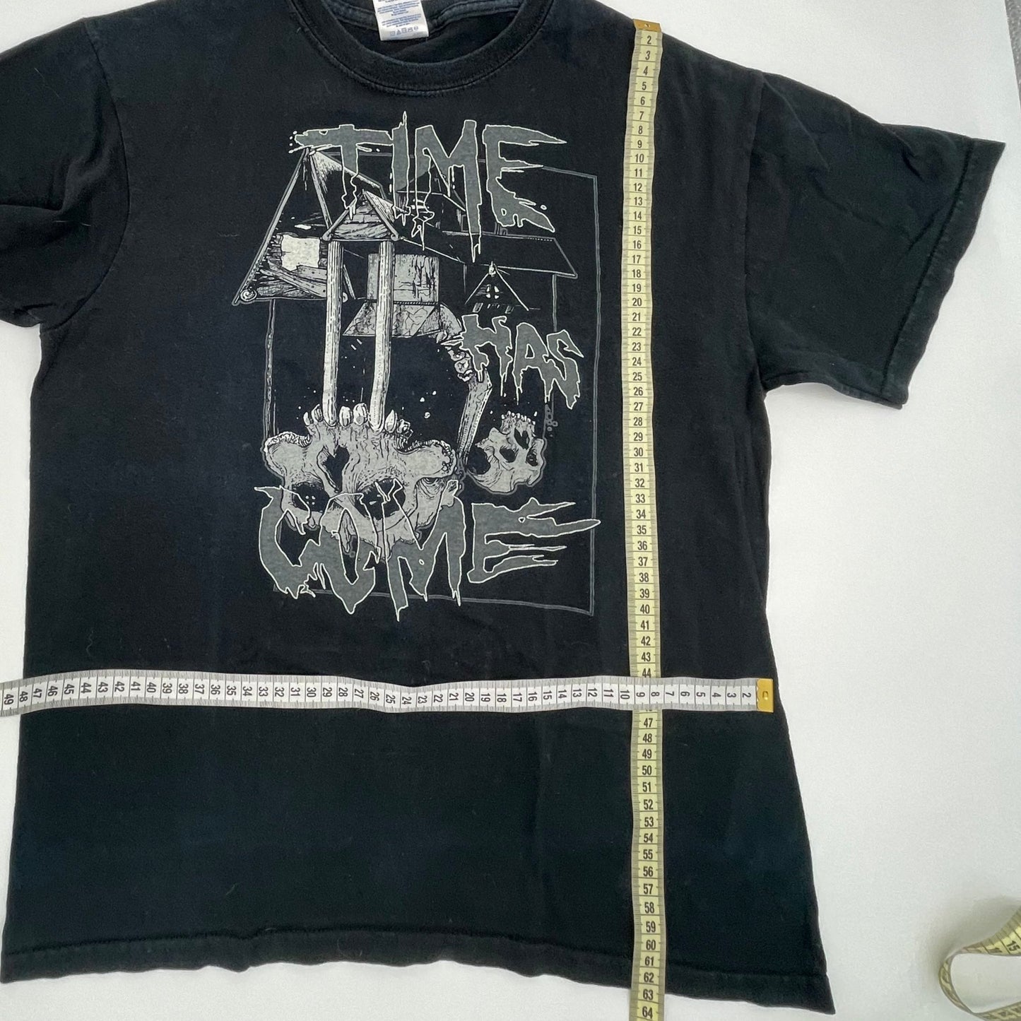 TIME HAS COME • T-Shirt • Medium