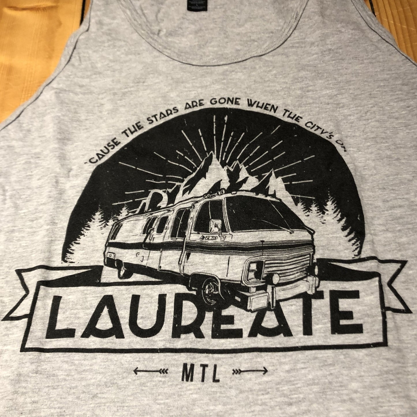LAUREATE • Tanktop