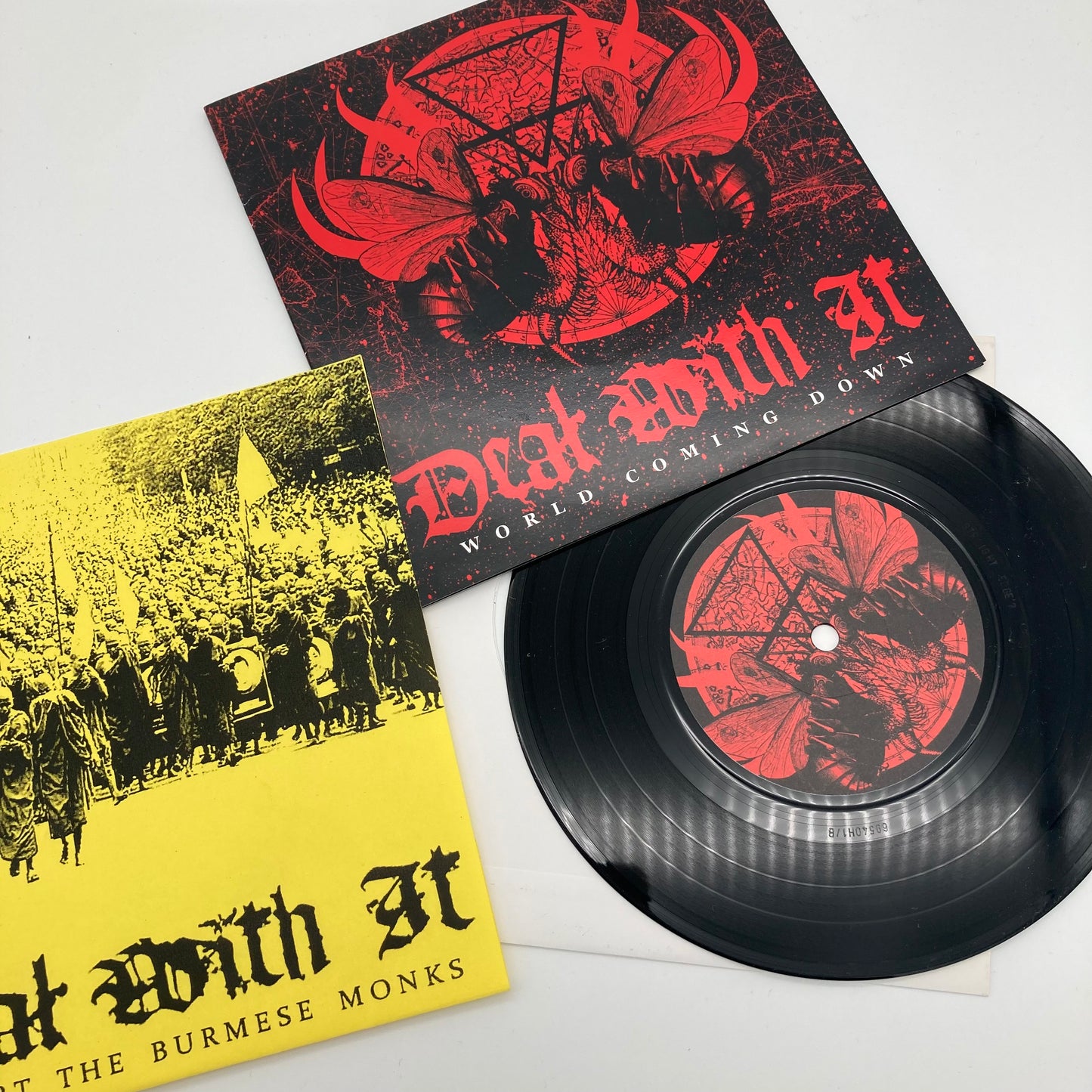 DEAL WITH IT • World Coming Down (Black Vinyl, lim. Ninjafest 2007 Edition) • 7" • Second Hand