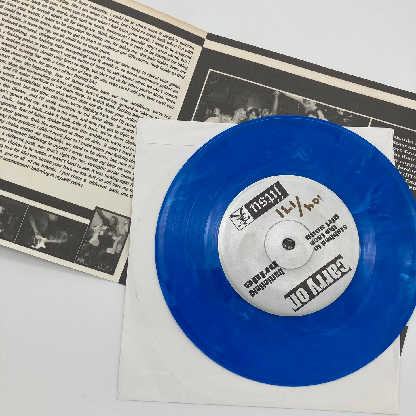 CARRY ON • Stabbed In The Face (Blue Marbled) • 7" • Second Hand