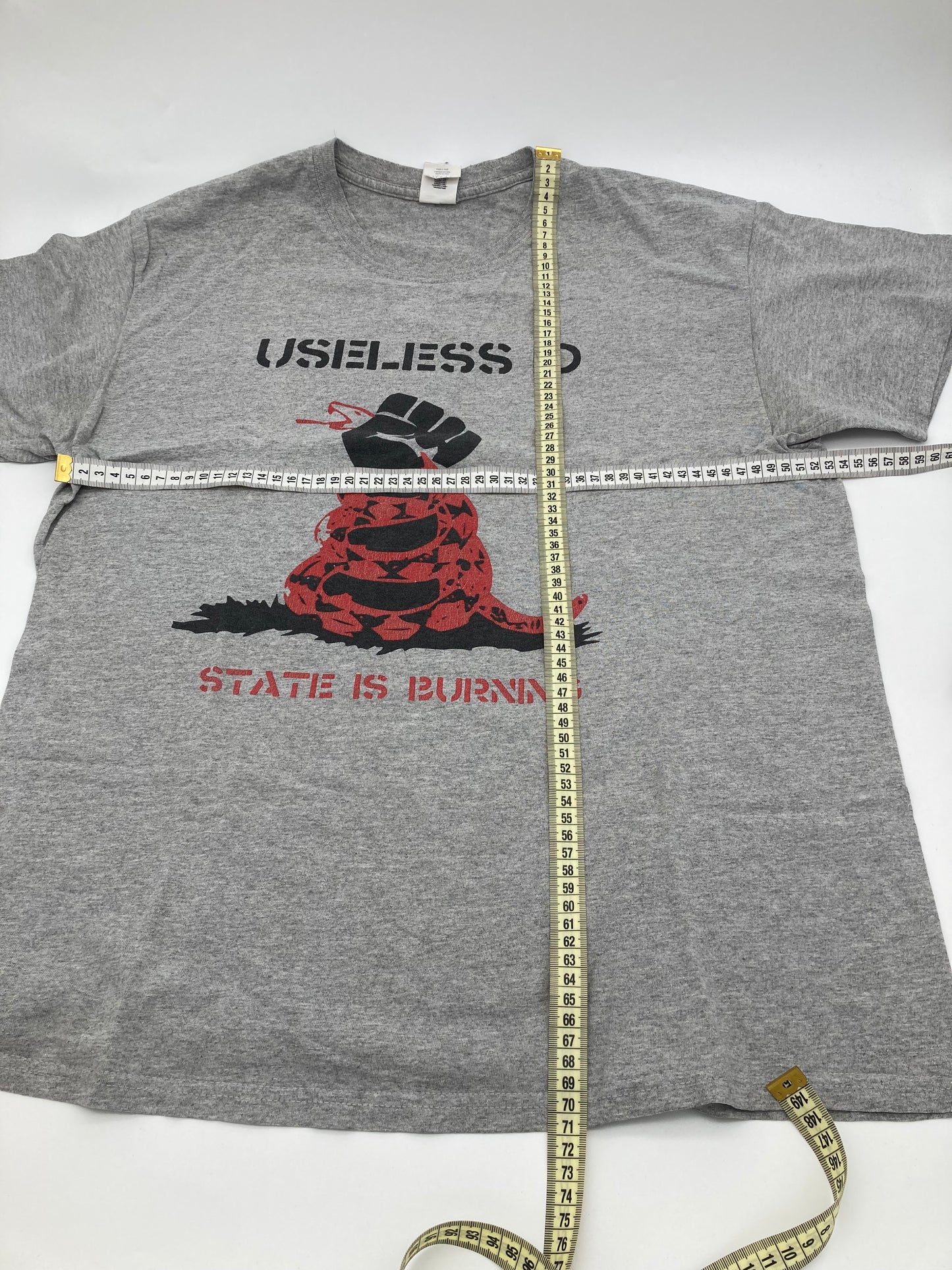 USELESS ID • T-Shirt • Large • Second Hand