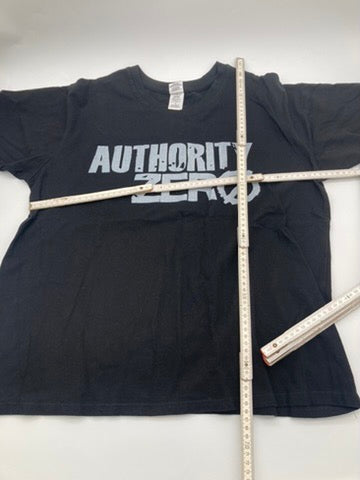 AUTHORITY ZERO • Silver Logo • L • T-Shirt • Second Hand